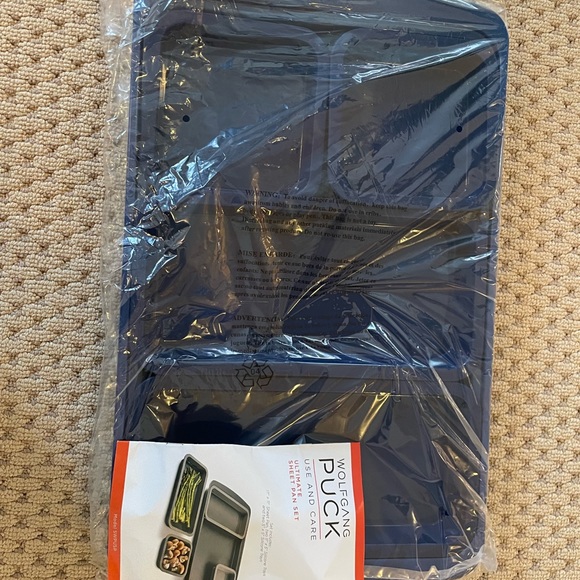 NWT: Wolfgang puck sheet pan set - Picture 3 of 5
